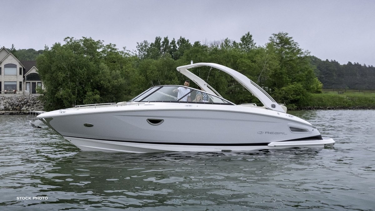 REGAL 2800 CRUISER