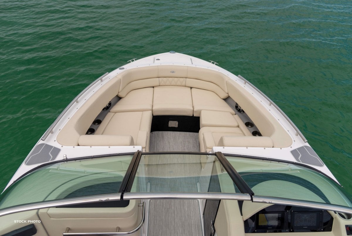 REGAL 2800 CRUISER