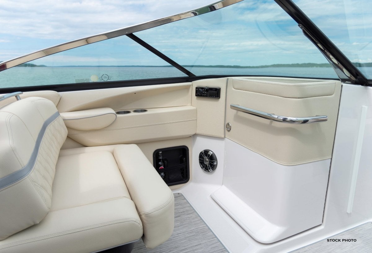 REGAL 2800 CRUISER