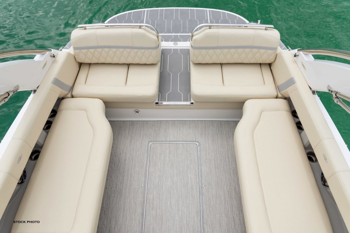 REGAL 2800 CRUISER