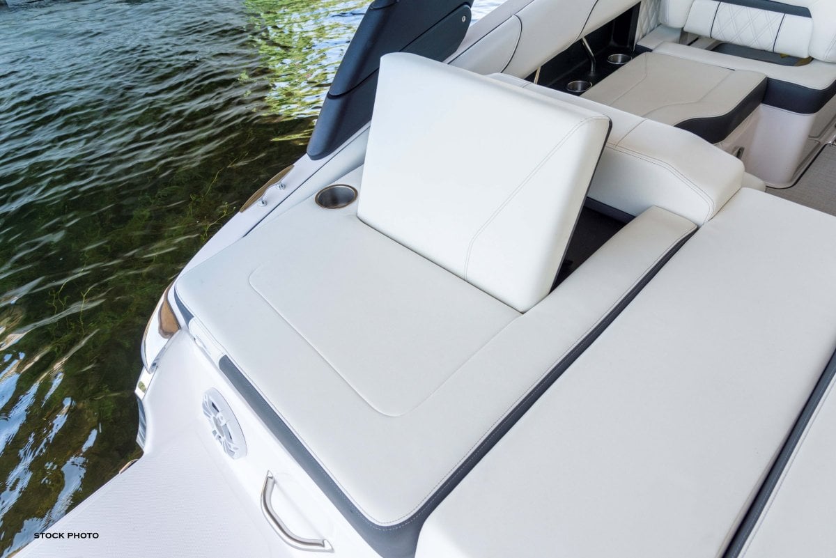REGAL LS2 SURF CRUISER