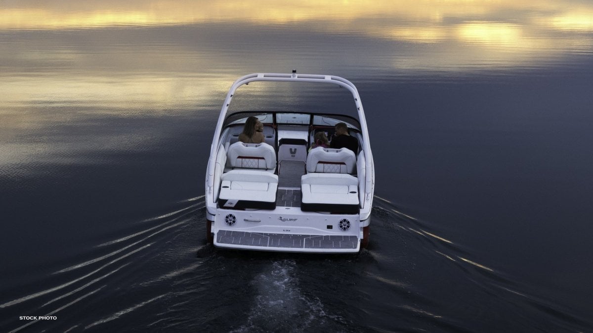 REGAL LS2 SURF CRUISER