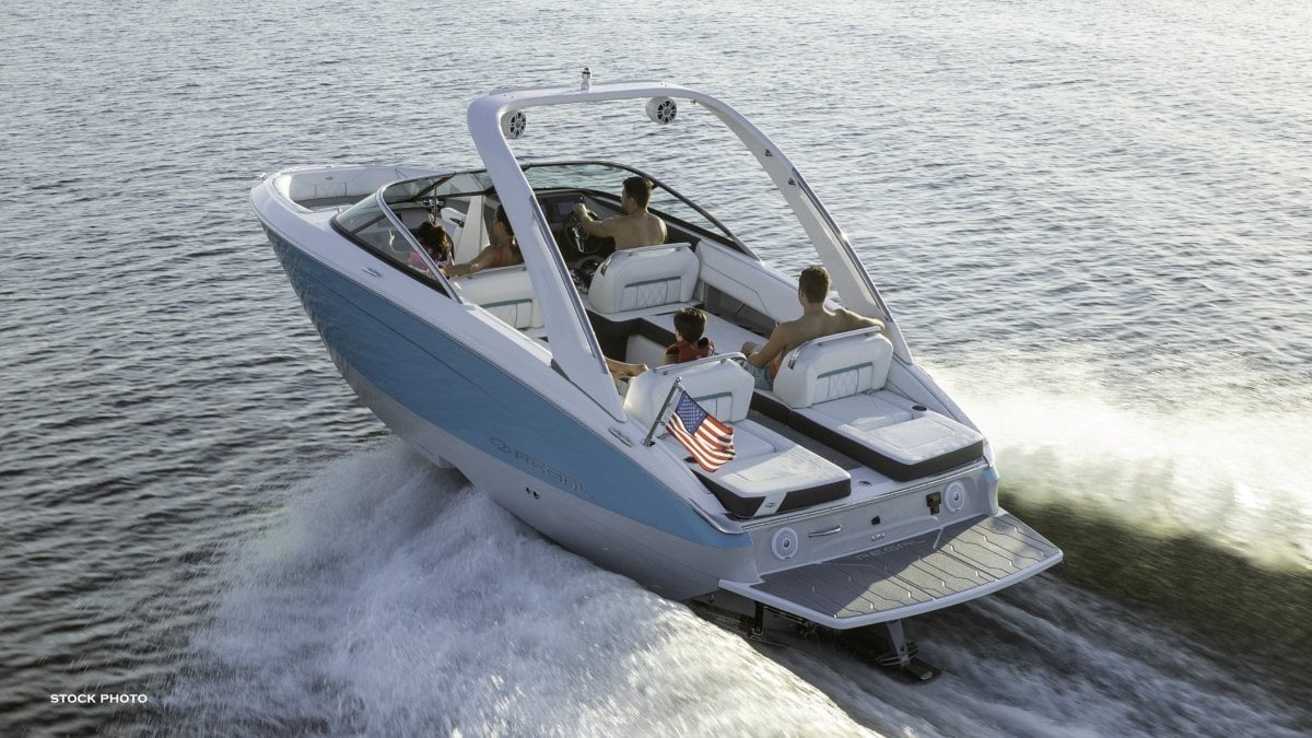REGAL LS4 BOWRIDER