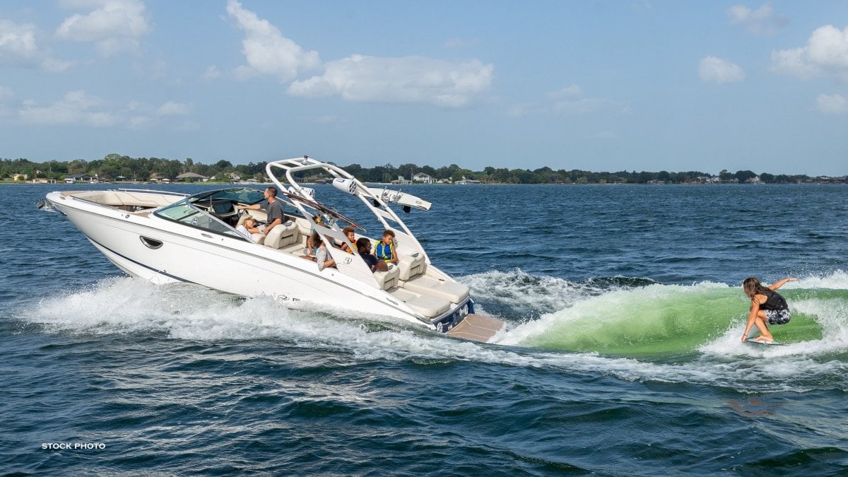 REGAL LS6 SURF CRUISER
