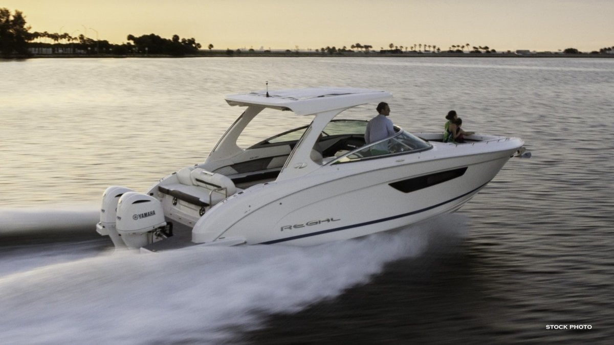 2024 REGAL 33 OBX CRUISER