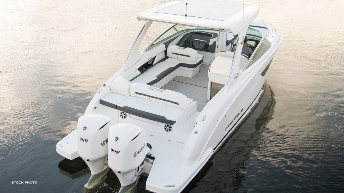 2024 REGAL 33 OBX CRUISER