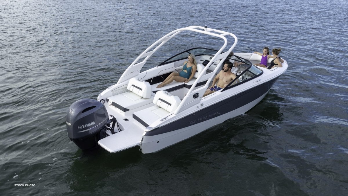2024 REGAL LX2 BOWRIDER