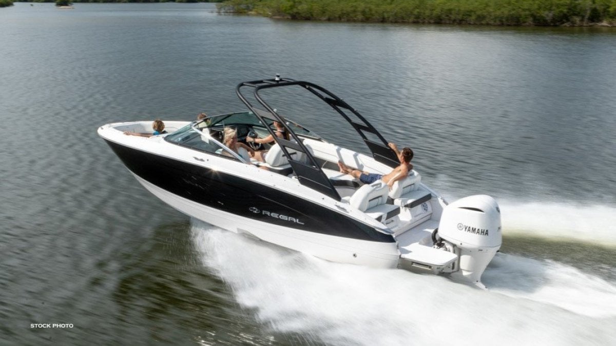 2024 REGAL LX4 BOWRIDER