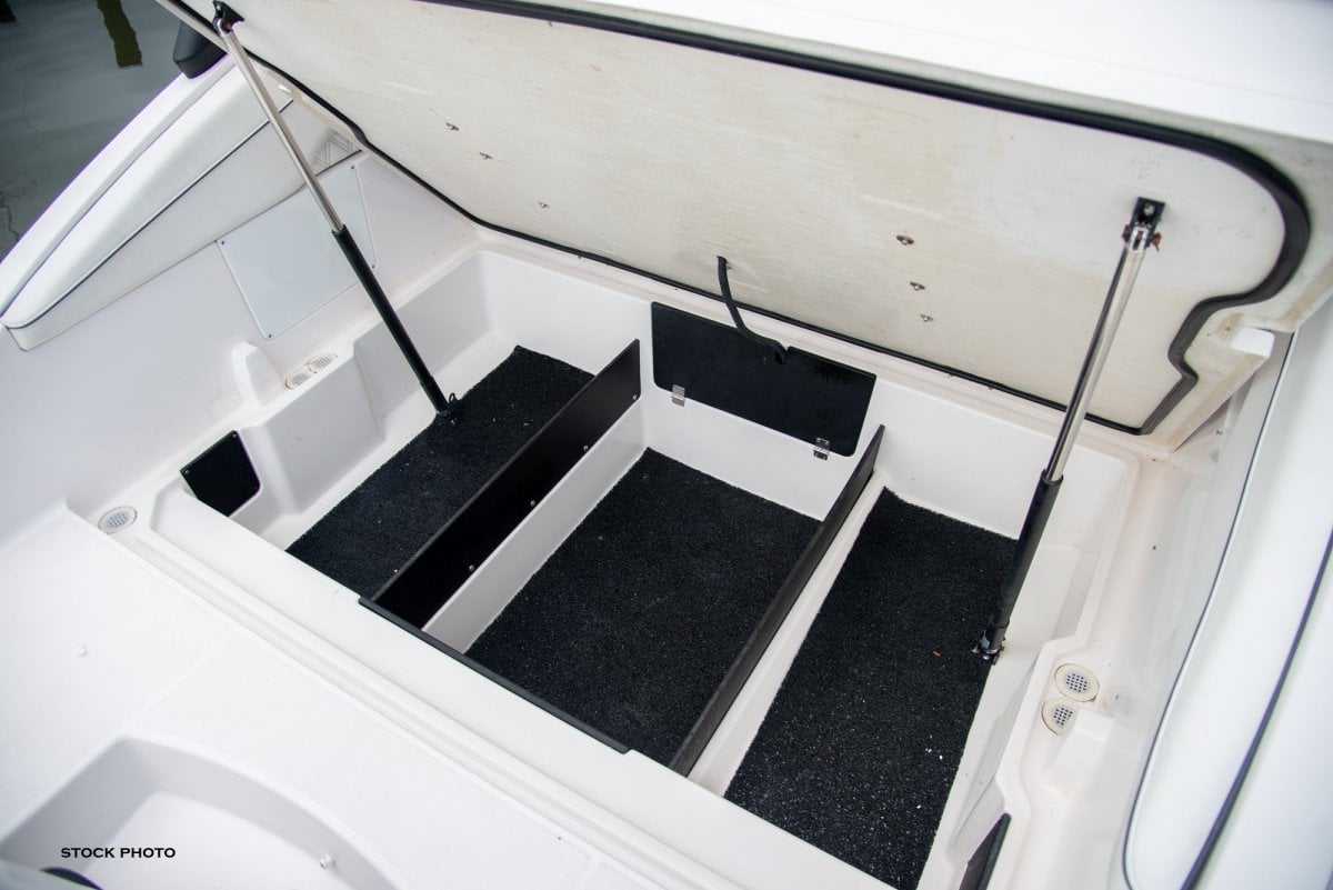 2024 REGAL LX4 BOWRIDER