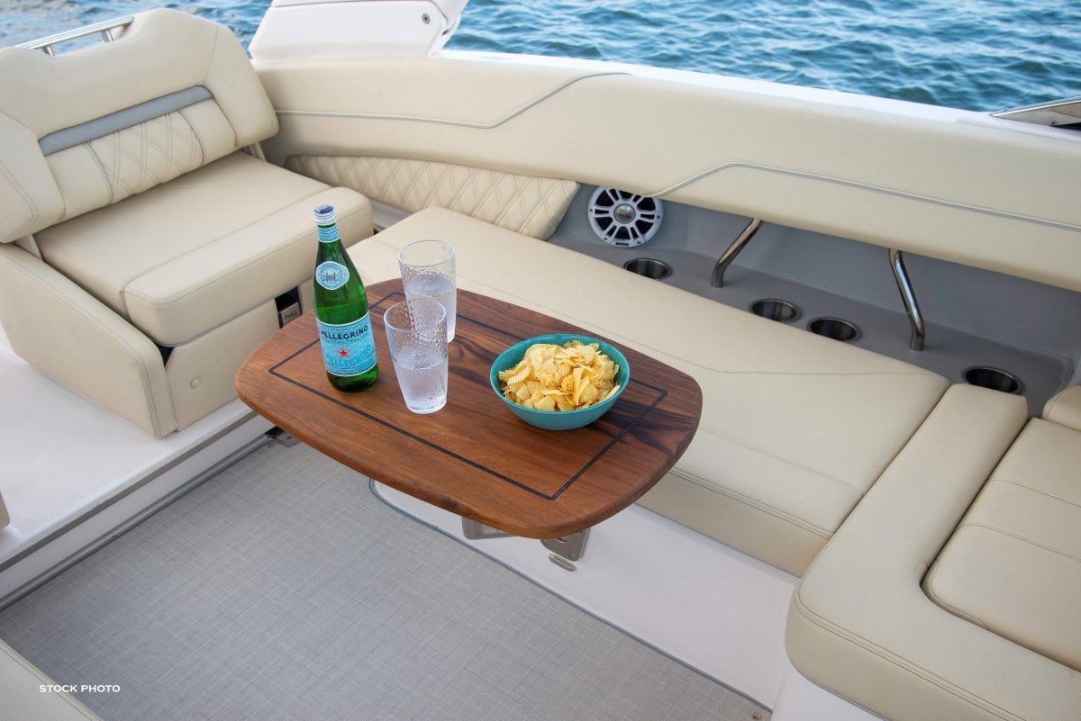 2024 REGAL LX6 BOWRIDER