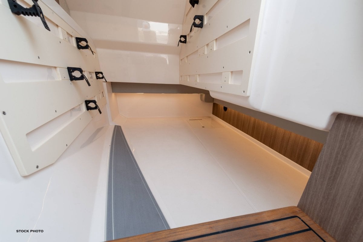 2024 REGAL LX36 BOWRIDER