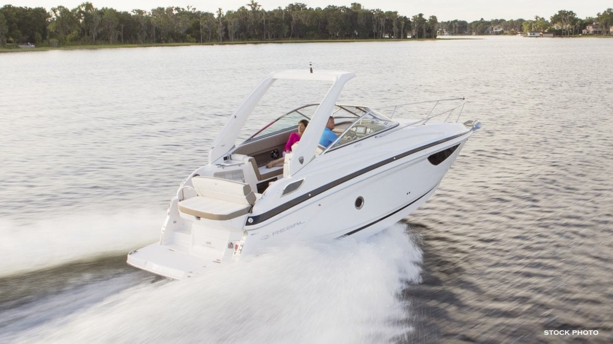 2024 REGAL 28 EXPRESS CRUISER