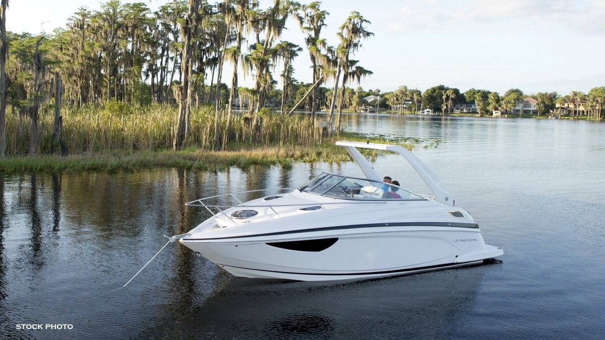 2024 REGAL 28 EXPRESS CRUISER