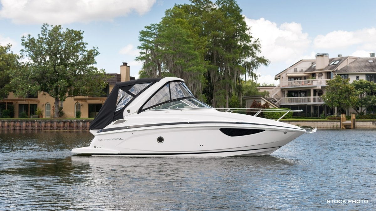 2024 REGAL 28 EXPRESS CRUISER