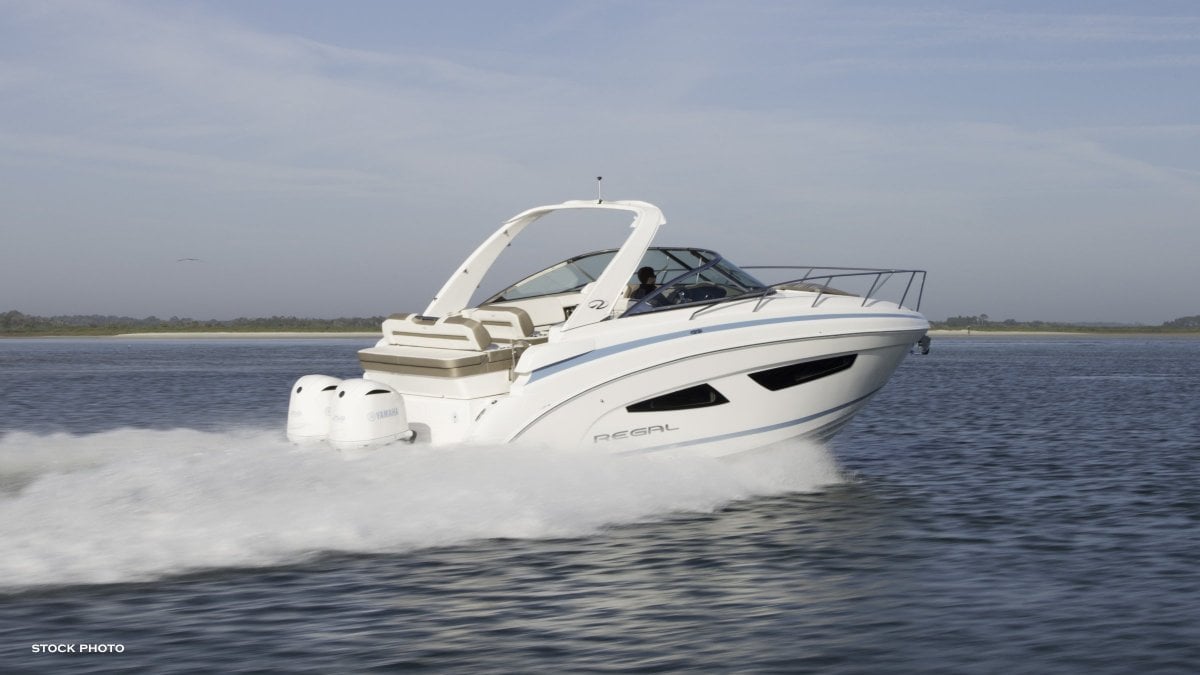 2024 REGAL 33 XO CRUISER
