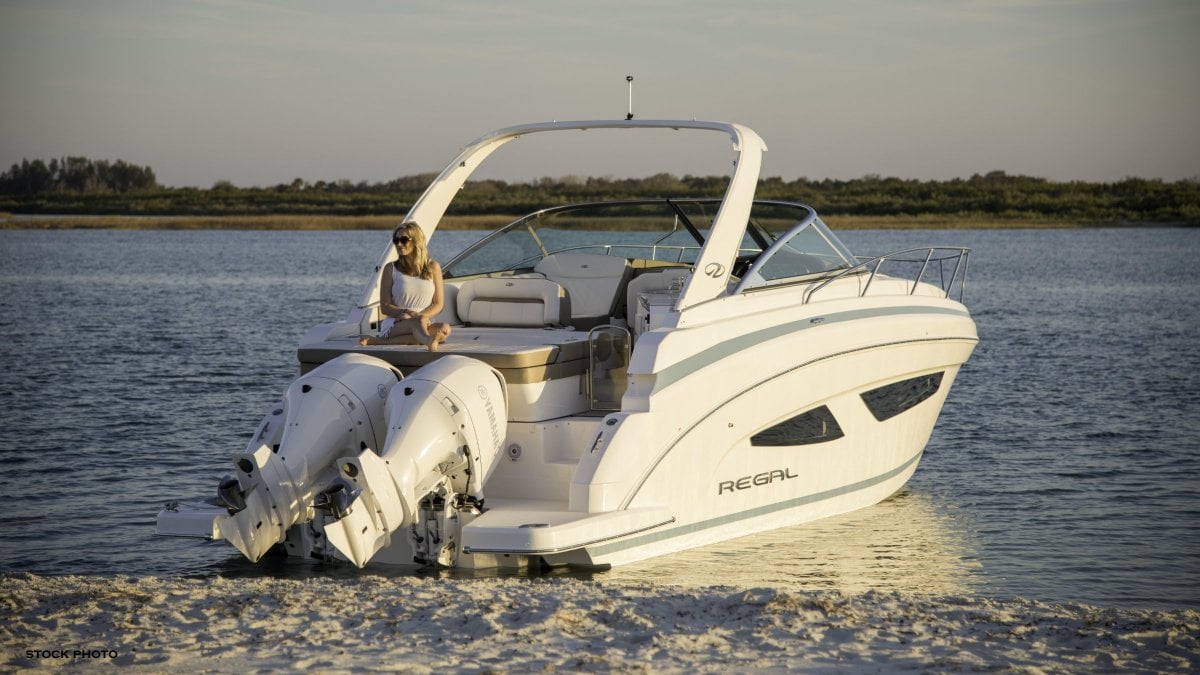 2024 REGAL 33 XO CRUISER