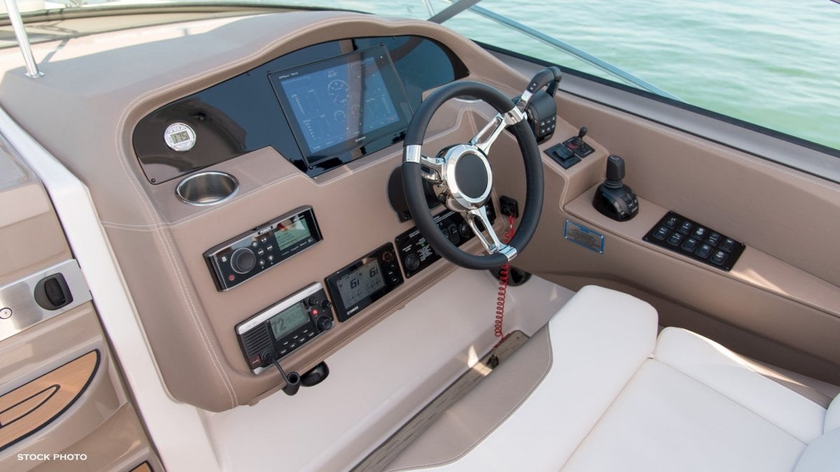 2024 REGAL 33 XO CRUISER