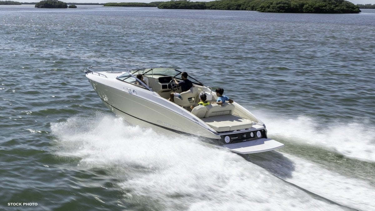 REGAL LS4 BOWRIDER