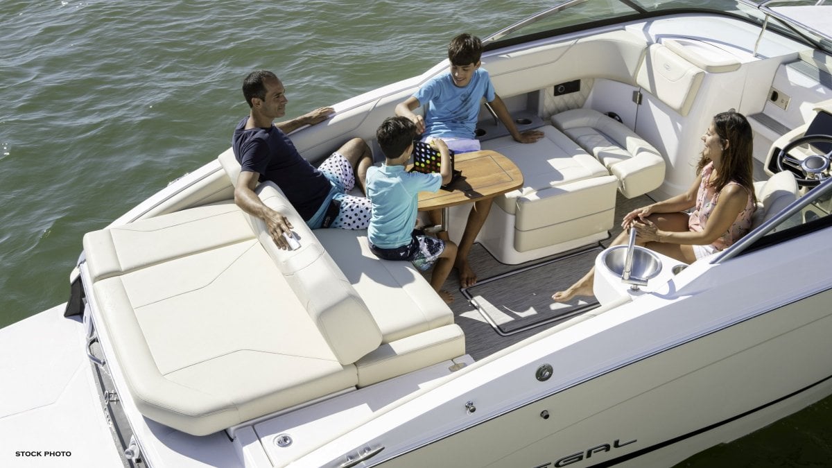 REGAL LS4 BOWRIDER