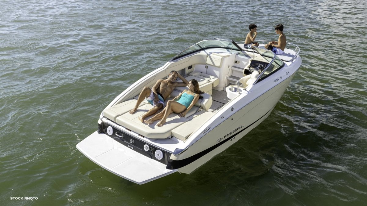 REGAL LS4 BOWRIDER