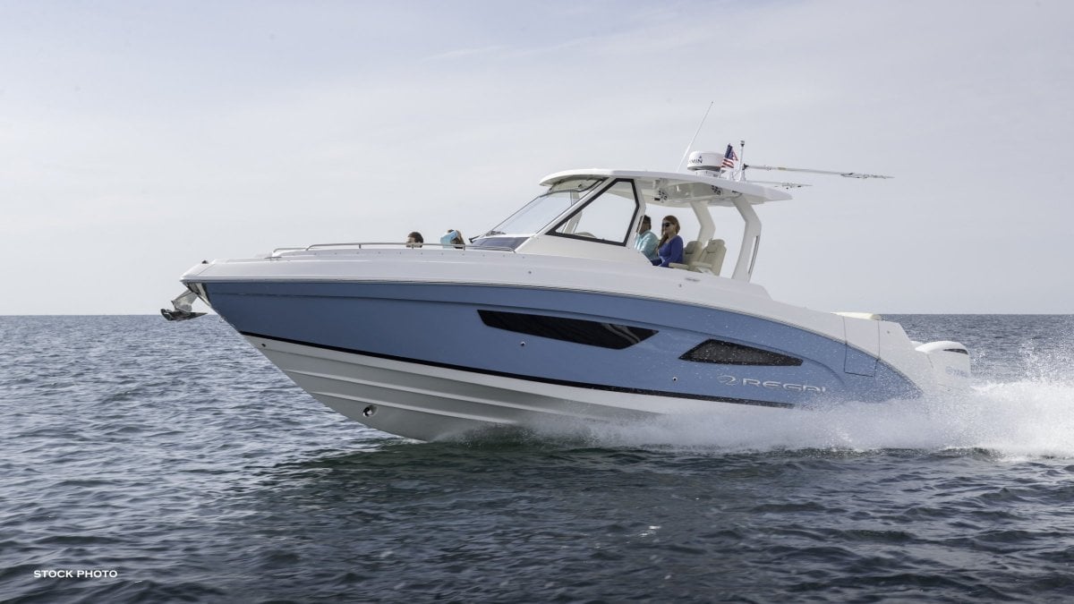 2024 REGAL 33 SAV CRUISER