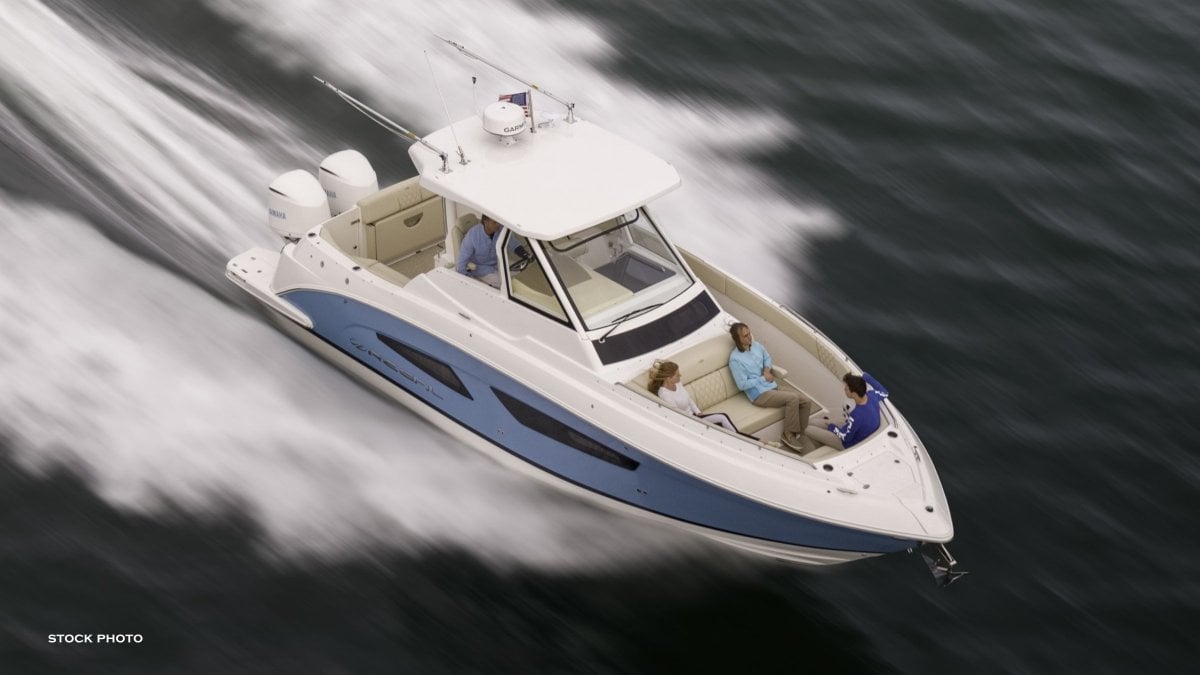2024 REGAL 33 SAV CRUISER