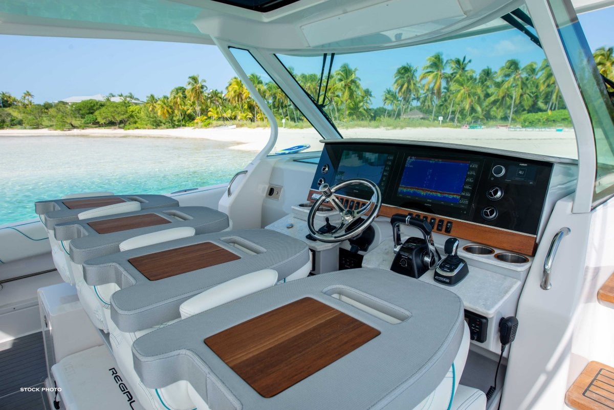 2024 REGAL 38 SAV CRUISER