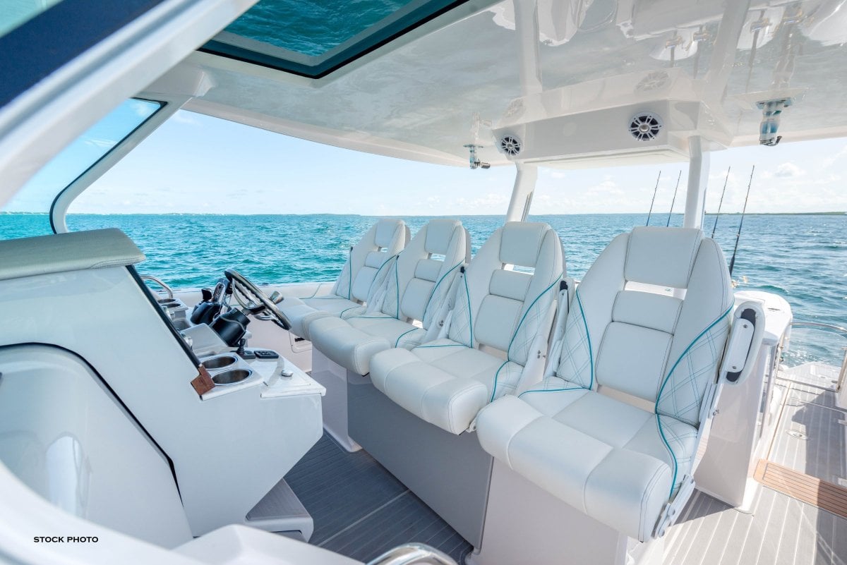 2024 REGAL 38 SAV CRUISER