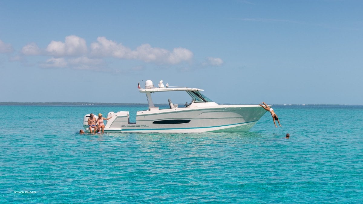 2024 REGAL 38 SAV CRUISER