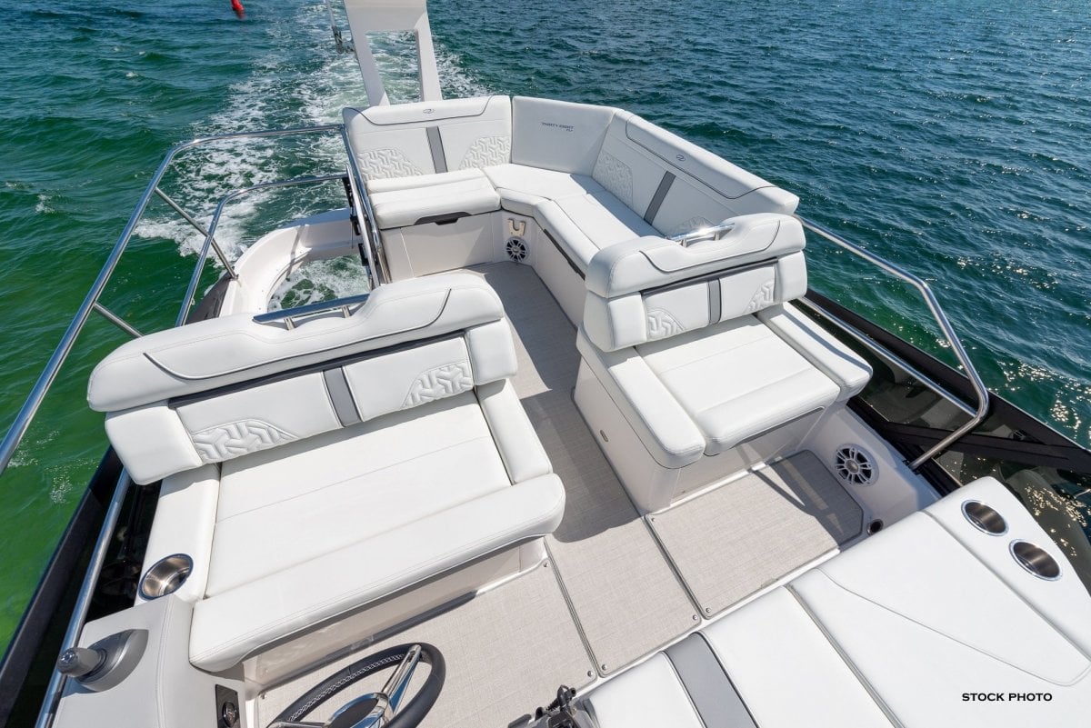 2024 REGAL 38 FLY CRUISER