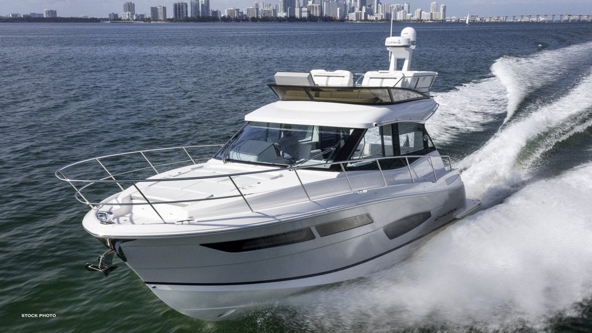 2024 REGAL 38 FLY CRUISER