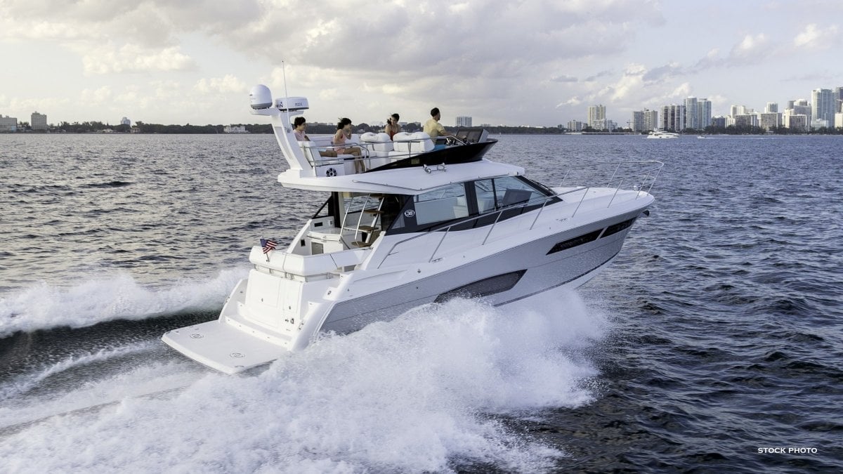 2024 REGAL 38 FLY CRUISER