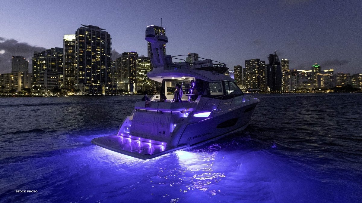 2024 REGAL 38 FLY CRUISER