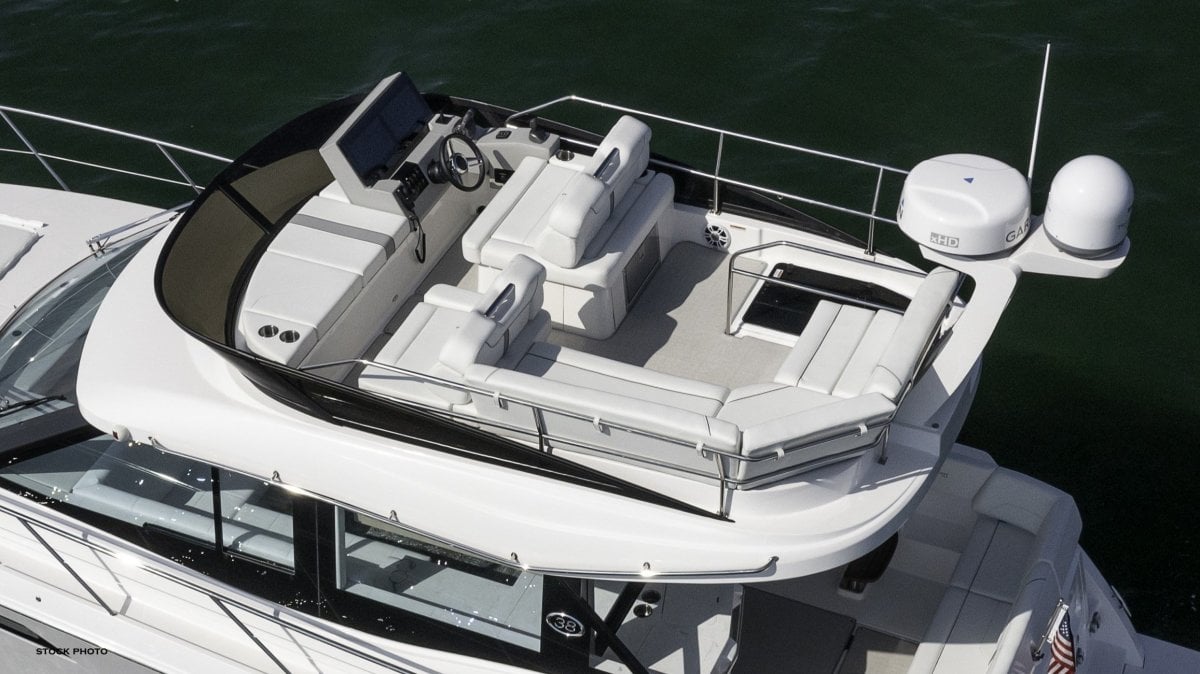 2024 REGAL 38 FXO CRUISER