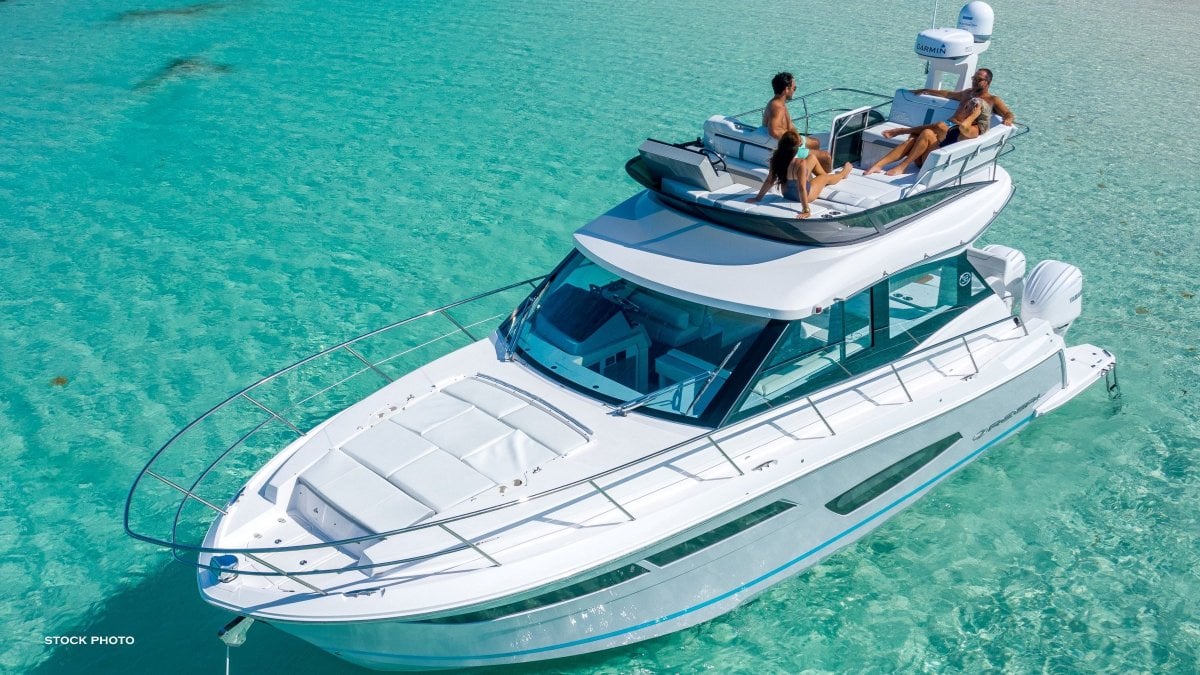2024 REGAL 38 FXO CRUISER