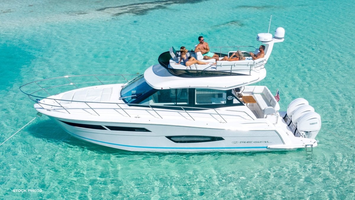 2024 REGAL 38 FXO CRUISER