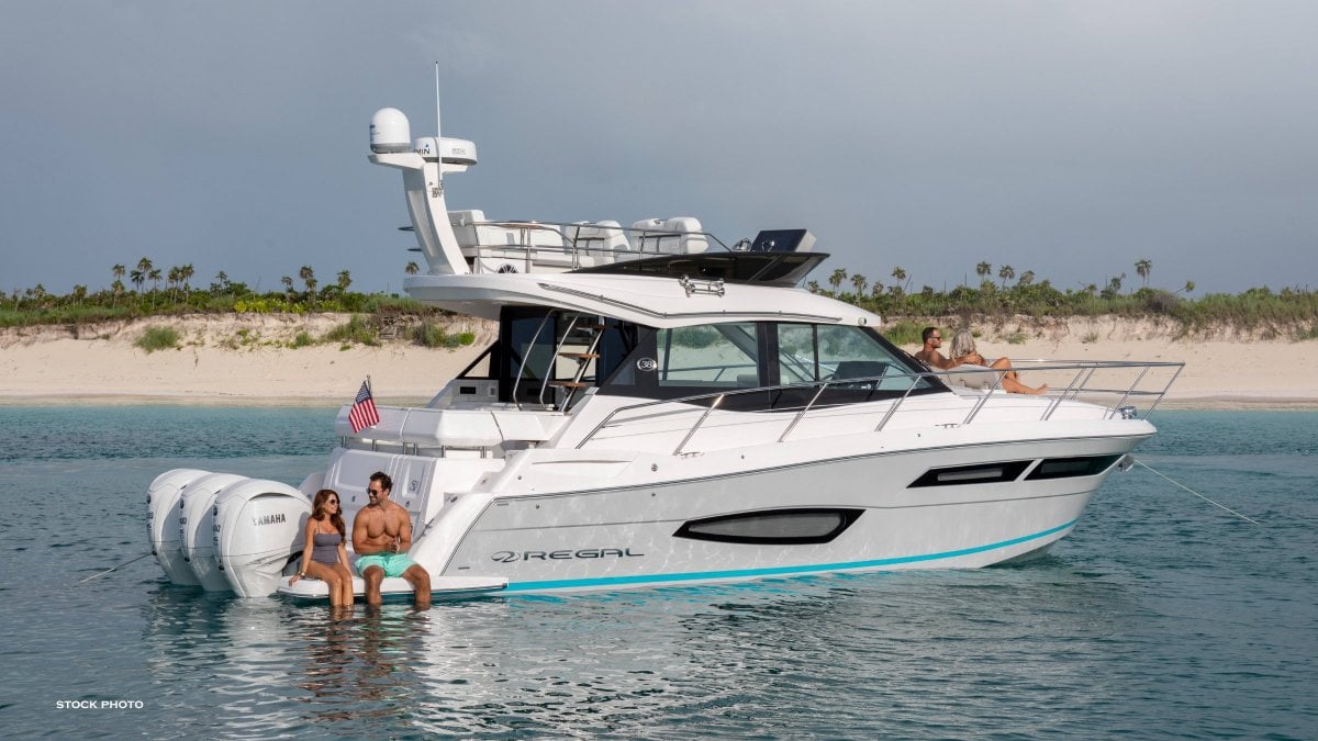 2024 REGAL 38 FXO CRUISER