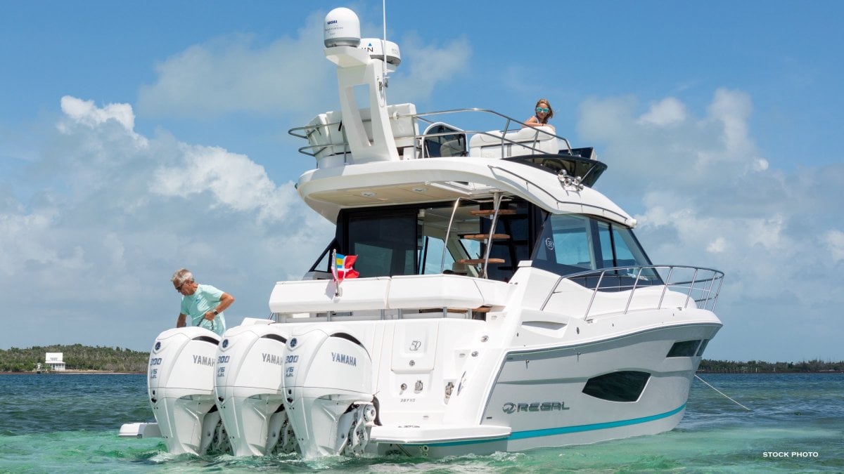 2024 REGAL 38 FXO CRUISER