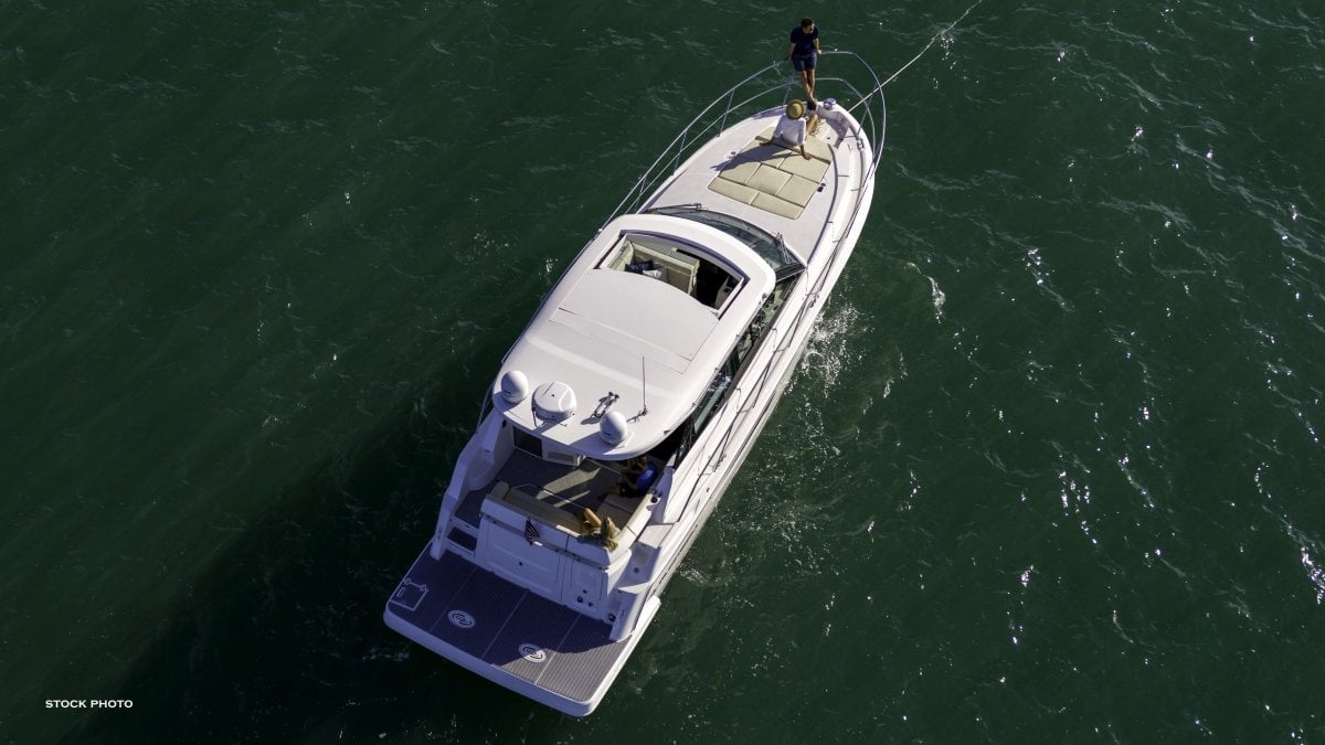 2024 REGAL 38 GRANDE COUPE CRUISER