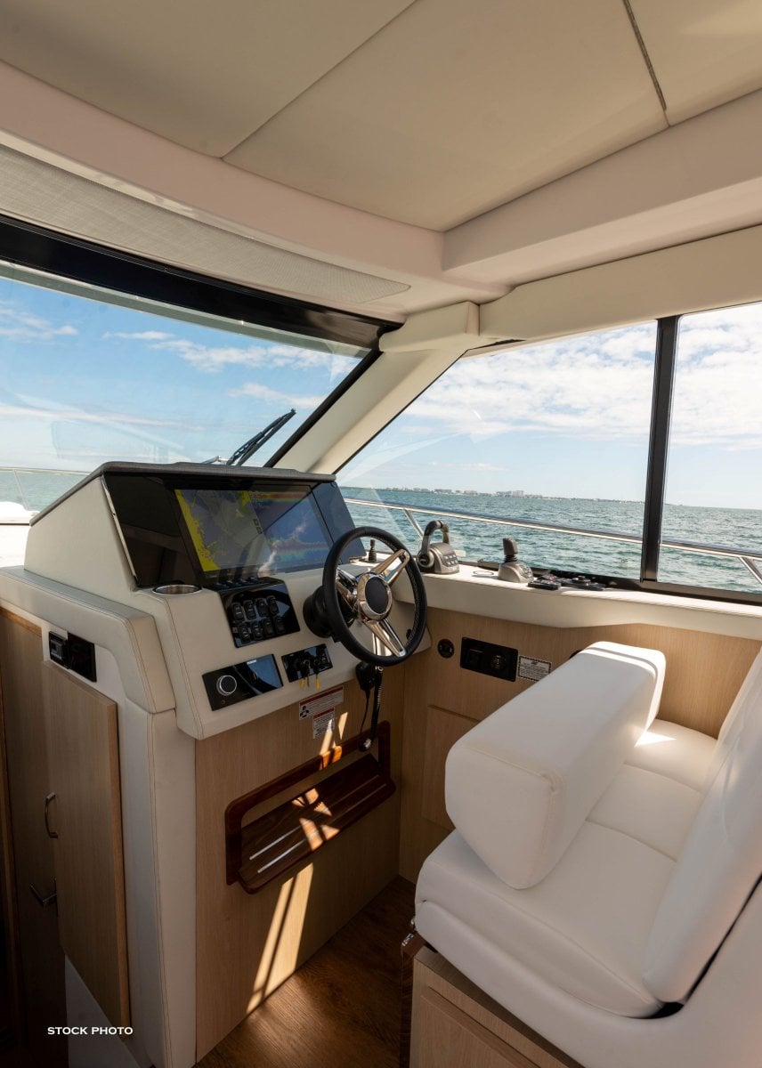 2024 REGAL 38 XO CRUISER