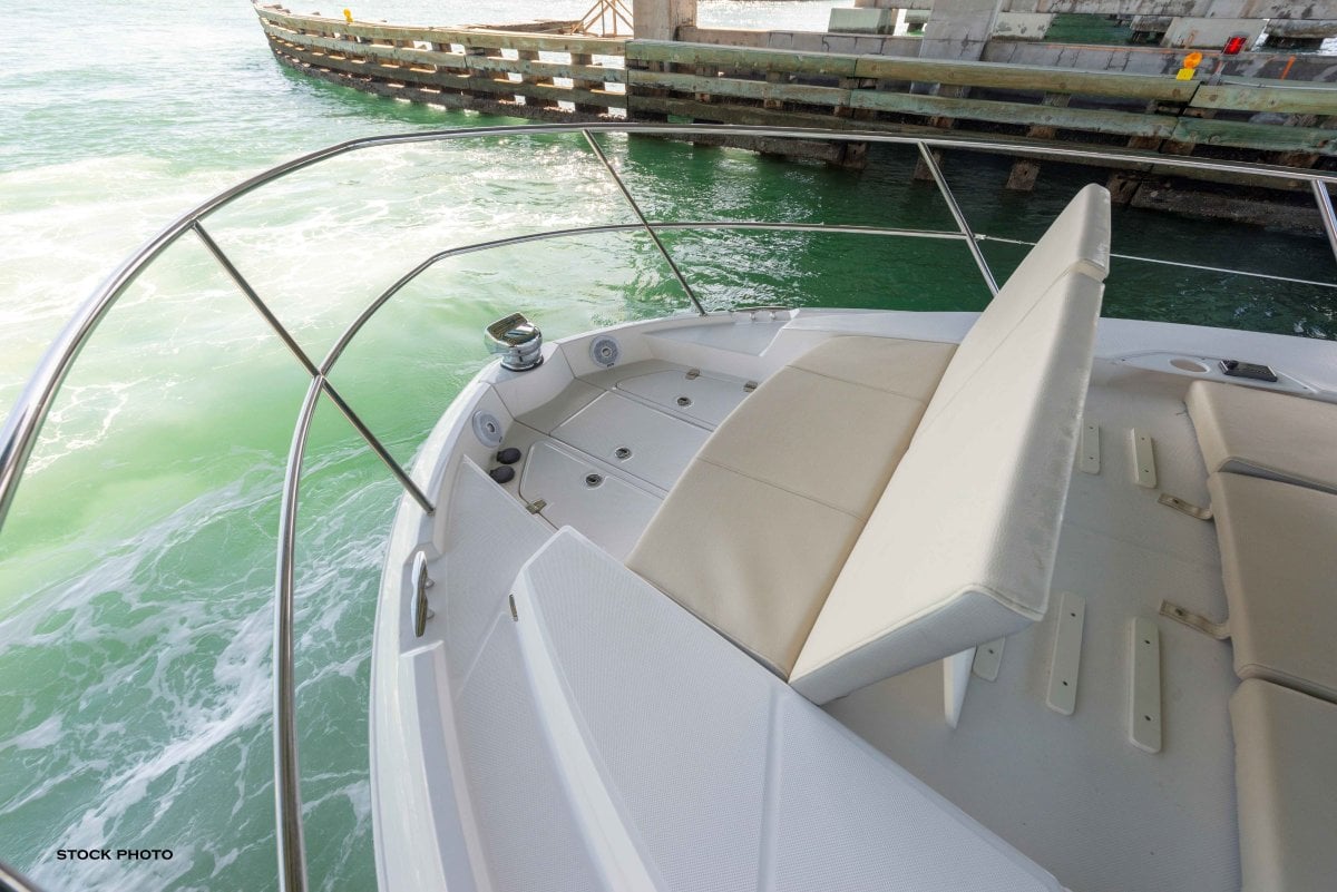 2024 REGAL 38 XO CRUISER