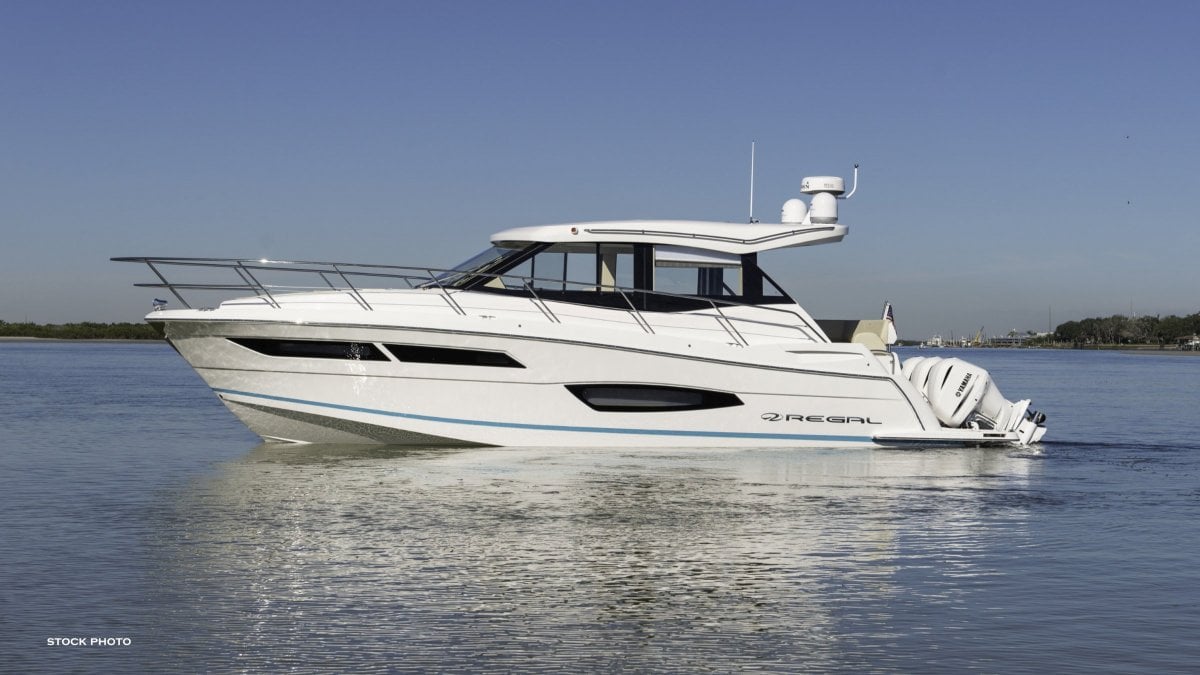 2024 REGAL 38 XO CRUISER