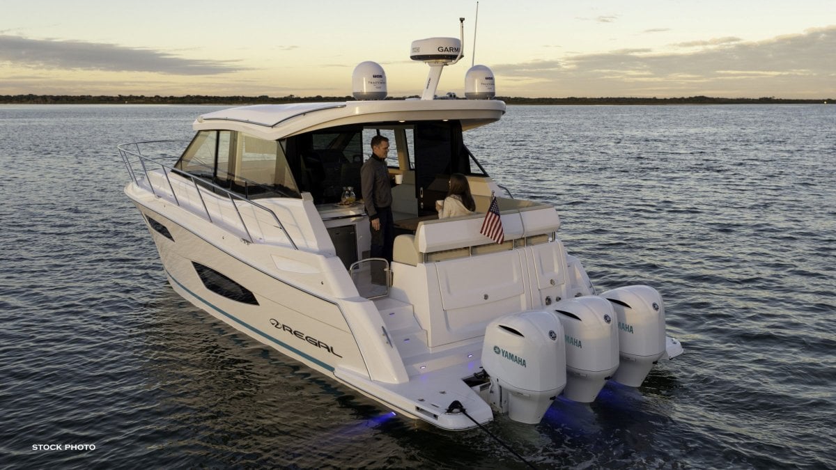 2024 REGAL 38 XO CRUISER