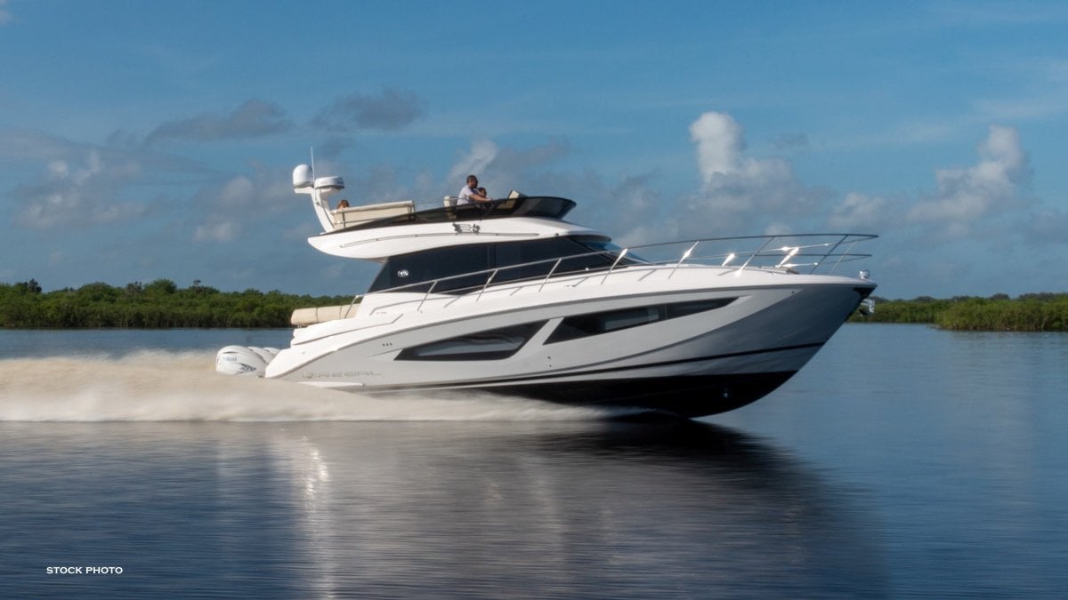 2024 REGAL 42 FXO CRUISER