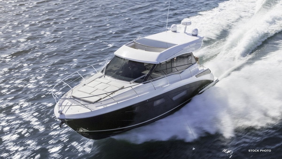 2024 REGAL 42 GRANDE COUPE CRUISER