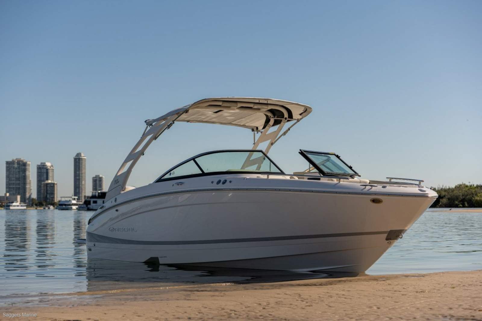 2023 REGAL LX4 BOWRIDER