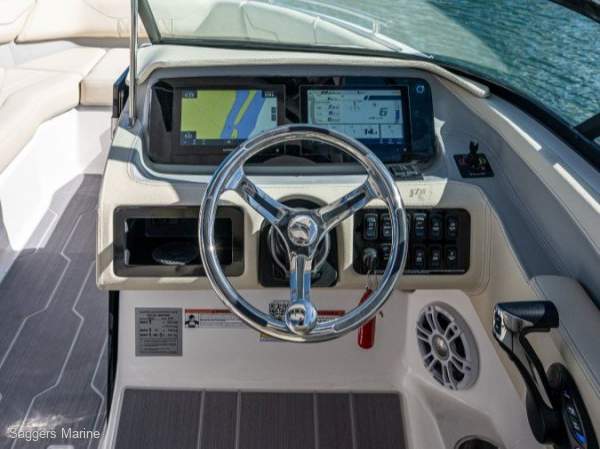 2023 REGAL LX4 BOWRIDER