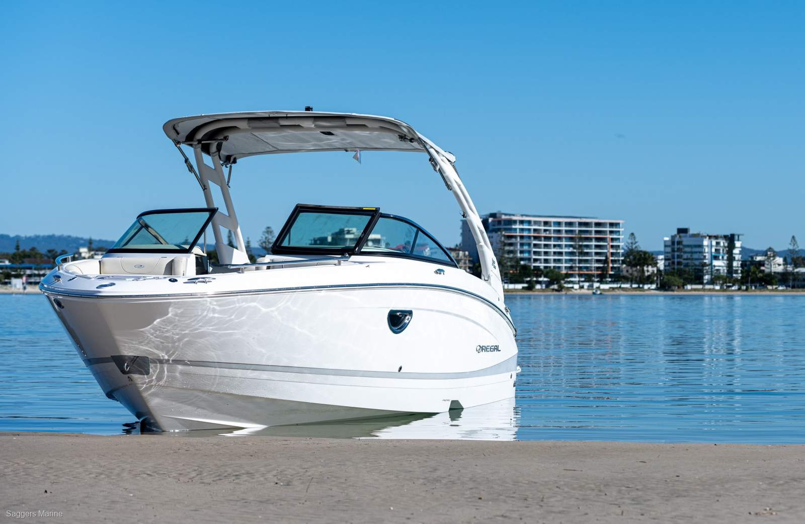 2023 REGAL LX4 BOWRIDER