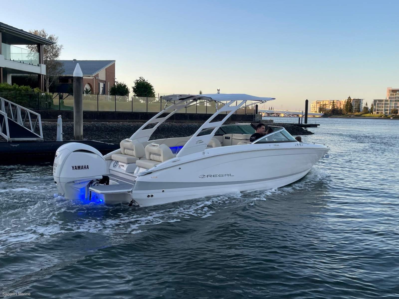 2023 REGAL LX6 BOWRIDER