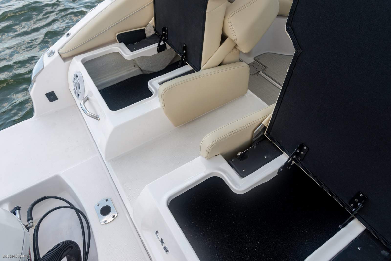 2023 REGAL LX6 BOWRIDER